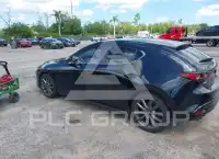 2021 Mazda 3 photo