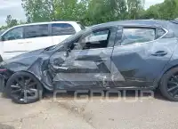 2021 Mazda 3 photo