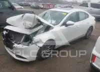 2021 Mazda 3 photo