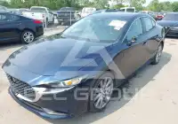 2021 Mazda 3 photo