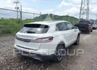 2021 Lincoln NAUTILUS photo