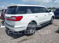 2021 Lincoln NAVIGATOR photo