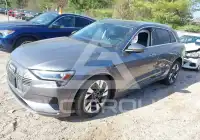 2021 Audi E-TRON фото