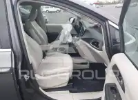 2021 Chrysler VOYAGER фото