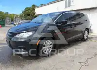 2021 Chrysler VOYAGER фото