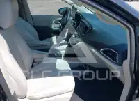 2021 Chrysler VOYAGER фото