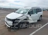2021 Chrysler VOYAGER фото