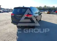 2021 Chrysler VOYAGER фото