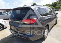 2021 Chrysler VOYAGER фото
