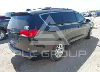 2021 Chrysler VOYAGER photo
