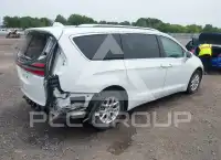 2021 Chrysler PACIFICA photo