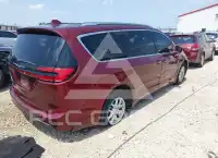 2021 Chrysler PACIFICA photo