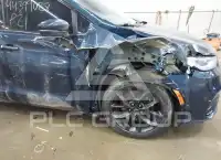 2021 Chrysler PACIFICA photo