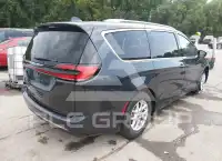 2021 Chrysler PACIFICA photo