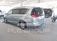 2021 Chrysler PACIFICA photo