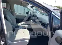 2021 Chrysler PACIFICA photo