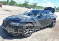 2021 Chrysler 300 фото