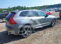 2021 Volvo XC60 фото