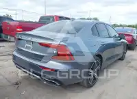 2021 Volvo S60 фото