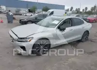 2021 Volvo S60 фото