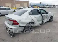 2021 Volvo S60 фото