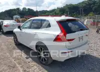 2021 Volvo XC60 photo