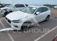 2021 Volvo XC60 photo