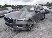 2021 Volvo XC60 photo