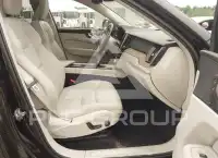 2021 Volvo XC60 фото