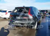 2021 Volvo XC60 фото