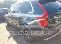 2021 Volvo XC90 photo
