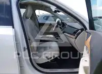 2021 Volvo XC90 фото
