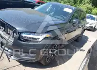 2021 Volvo XC90 photo