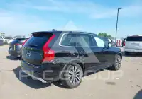 2021 Volvo XC90 photo