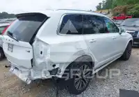 2021 Volvo XC90 фото