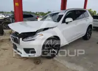 2021 Volvo XC90 photo