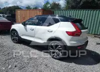 2021 Volvo XC40 фото