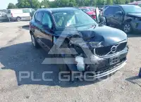 2021 Volvo XC40 фото