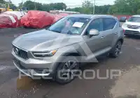 2021 Volvo XC40 photo