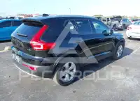 2021 Volvo XC40 фото