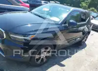 2021 Volvo XC40 фото