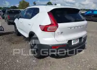 2021 Volvo XC40 фото