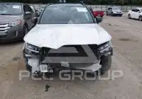 2021 Volvo XC40 фото