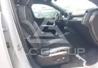 2021 Volvo XC40 фото