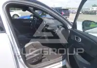 2021 Volvo XC40 фото