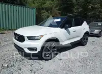 2021 Volvo XC40 фото