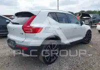 2021 Volvo XC40 фото
