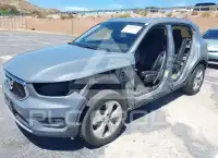 2021 Volvo XC40 фото