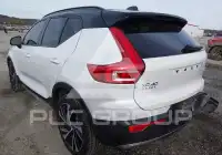 2021 Volvo XC40 фото