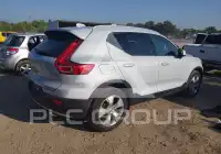 2021 Volvo XC40 фото